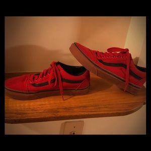 red vans gum bottom